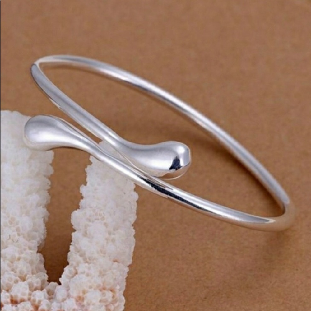925 Sterling Silver Waterdrop Jewelry Set - Picture 2 of 6